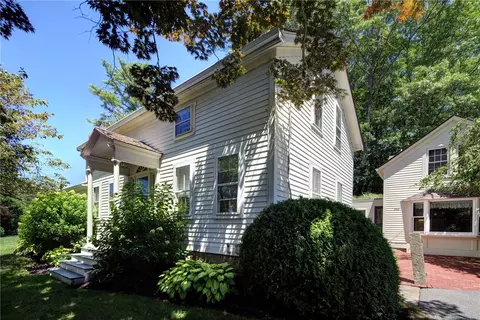 342 Post Rd, Westerly, RI 02891