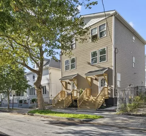 263 California Ave, Providence, RI 02905