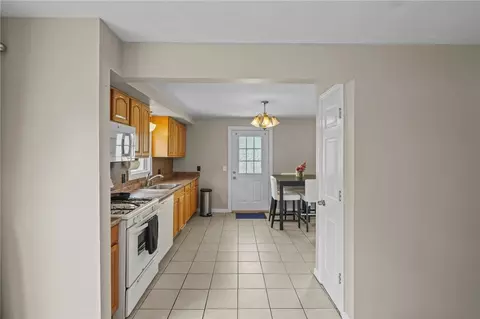 126 Lloyd Ave, Warwick, RI 02889 photo 32