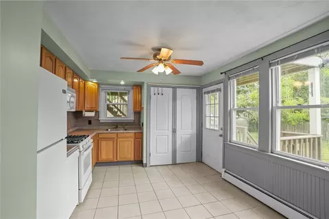 126 Lloyd Ave, Warwick, RI 02889 photo 7