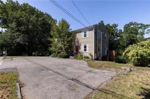 156 River St #B, South Kingstown, RI 02879