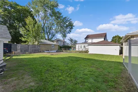 Exterior - 83 Eldridge St, Cranston, RI 02910 photo 3 of 5