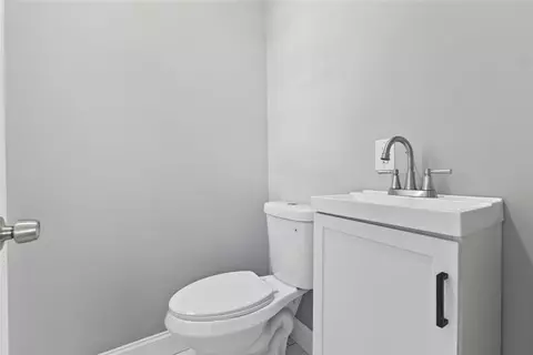Bath - 83 Eldridge St, Cranston, RI 02910 photo 1 of 3