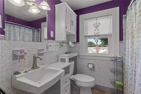 Bath - 45 George St, Westerly, RI 02891 photo 2 of 2