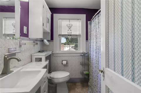 Bath - 45 George St, Westerly, RI 02891 photo 1 of 2