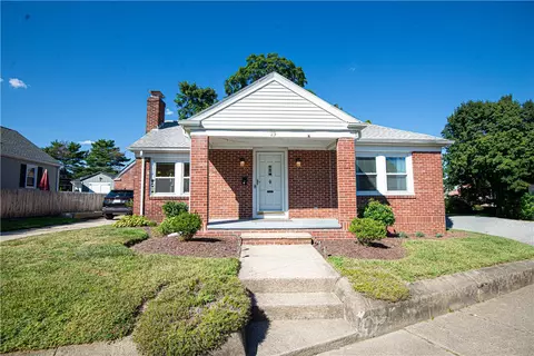 29 Olney Ave, North Providence, RI 02911