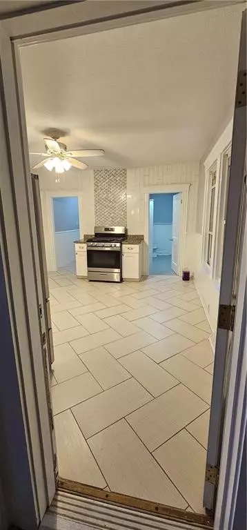 71 Aylsworth Ave, Woonsocket, RI 02895 photo 5
