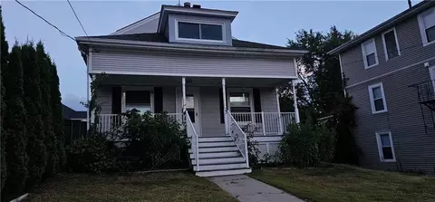 71 Aylsworth Ave, Woonsocket, RI 02895 photo 3