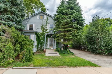 1052 Post Rd, Warwick, RI 02888 photo 1