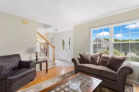 Living - 52 Ginger Trl, Coventry, RI 02816 photo 3 of 4
