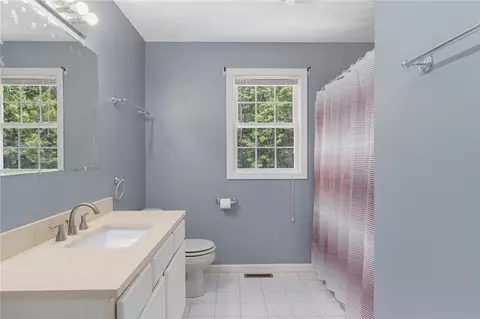 Bath - 52 Ginger Trl, Coventry, RI 02816 photo 3 of 3