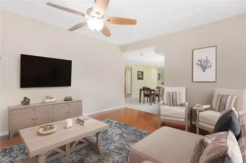 Living - 52 Ginger Trl, Coventry, RI 02816 photo 2 of 4