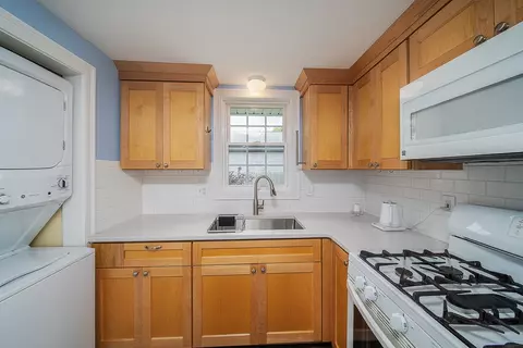 46 State St, Warwick, RI 02889 photo 16