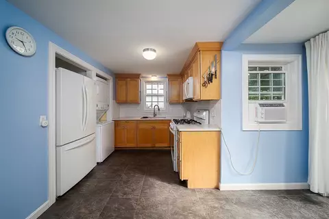 46 State St, Warwick, RI 02889 photo 18
