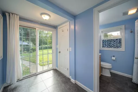 46 State St, Warwick, RI 02889 photo 19