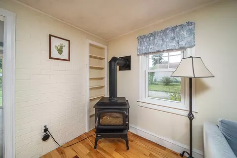 46 State St, Warwick, RI 02889 photo 8