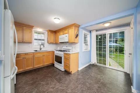 46 State St, Warwick, RI 02889 photo 13