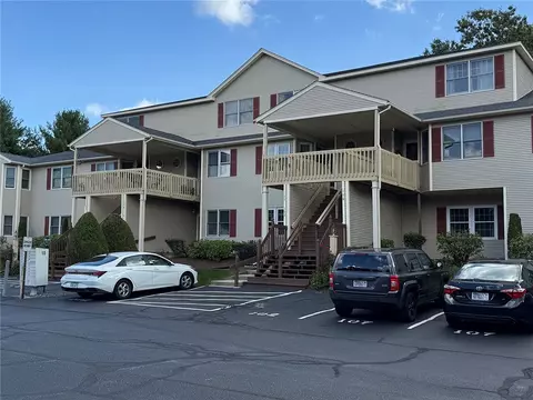 105 Scenic Dr, West Warwick, RI 02893