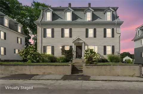 61 School St #2R, Lincoln, RI 02865