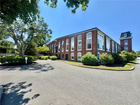 40 Web Ave #202, North Kingstown, RI 02852
