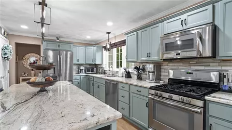 31 Kings Xing, Exeter, RI 02822 photo 7
