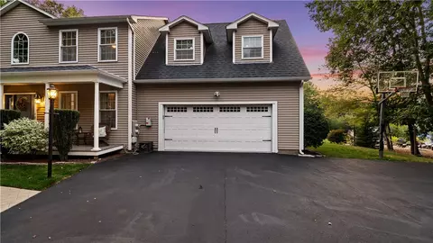 31 Kings Xing, Exeter, RI 02822 photo 3