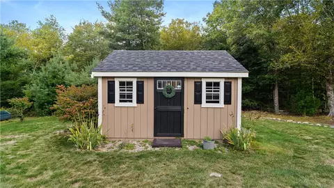 31 Kings Xing, Exeter, RI 02822 photo 28