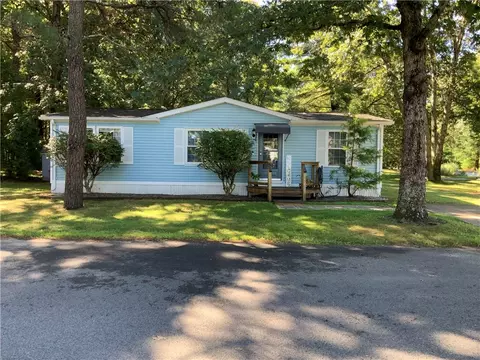 2 Sandra Cir, Coventry, RI 02816