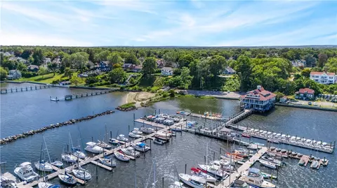 2 Kensington Rd, Cranston, RI 02920