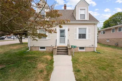 9 Ward Ave, Westerly, RI 02891 photo 2