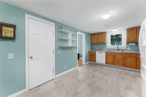 9 Ward Ave, Westerly, RI 02891 photo 14