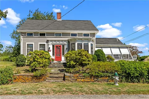 66 Power St, Portsmouth, RI 02871