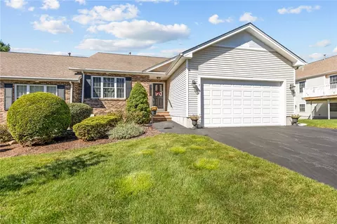 3 Sweet Pea Dr, Cranston, RI 02921