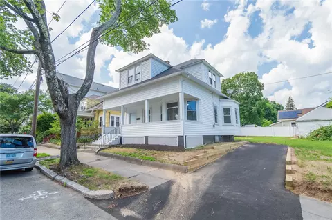 71 Wabun Ave, Providence, RI 02908