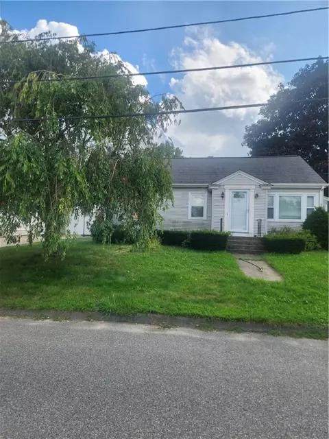 60 Lowell St, Cranston, RI 02910
