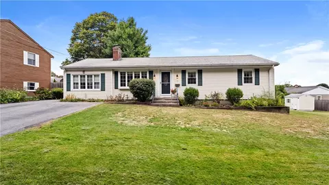 16 Ingraham St, Cumberland, RI 02864