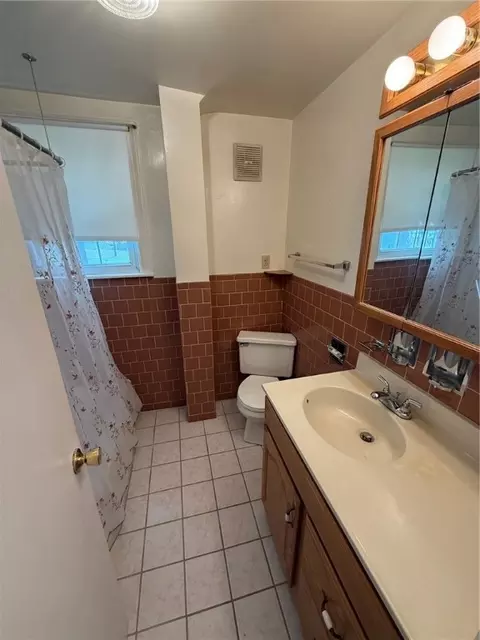 Bath - 93 Manila Ave, Woonsocket, RI 02895 photo 1 of 3