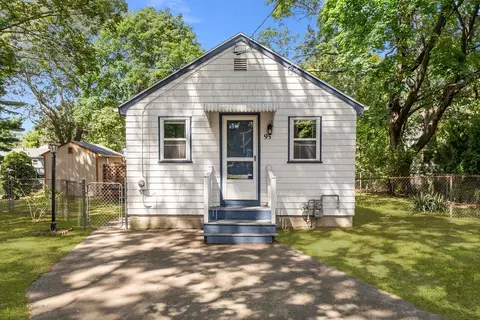 95 Wilson Ave, Warwick, RI 02889