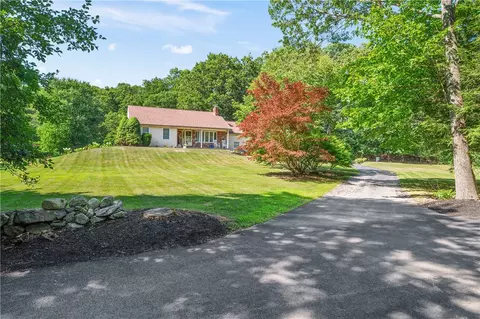 32 Old Reservoir Rd, Cumberland, RI 02864