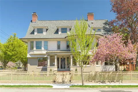 349 Wayland Ave, Providence, RI 02906
