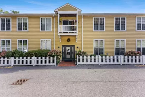 2 School St #241, Lincoln, RI 02865
