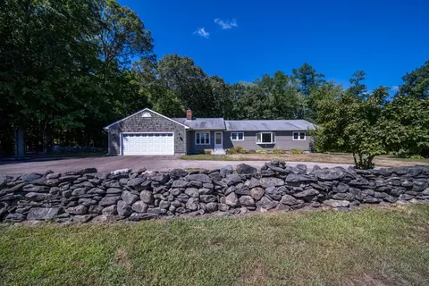 130 Austin Rd, North Kingstown, RI 02852