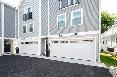 15 Nobert St #1, Warren, RI 02885