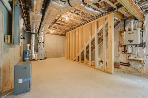 Entry Way - 180 Shore Dr, Exeter, RI 02822 photo 6 of 6