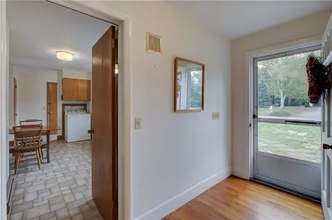 Entry Way - 4 Birch Dr, Westerly, RI 02891 photo 3 of 4