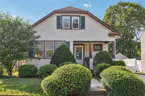 108 Waite Ave, Cranston, RI 02905