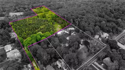 174 Highland Rd, Tiverton, RI 02878