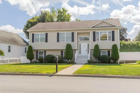 41 Vigilant St, Cranston, RI 02920