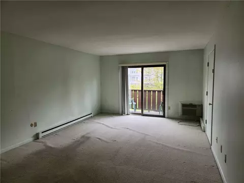 29 School St #12E, Westerly, RI 02891 photo 3