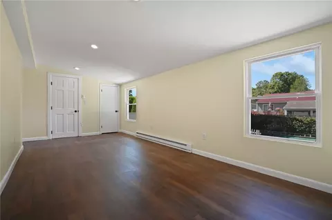 Living - 211 Irving Rd, Warwick, RI 02888 photo 8 of 11